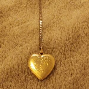 Elegant Gold Heart Pendant Necklace